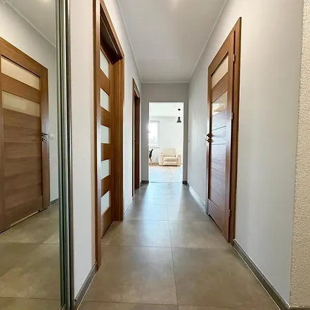 Muchobor Wielki Spacious By Bookinghost Apartment Wroclaw